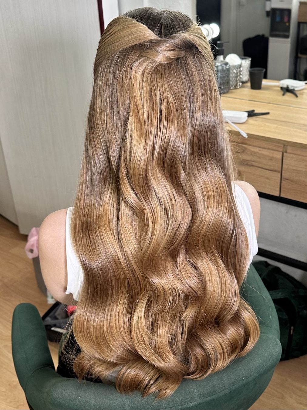 Hollywood waves bridal hairstyle